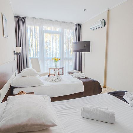 Holiday Beach Budapest Wellness Hotel With Sauna Park Exterior foto