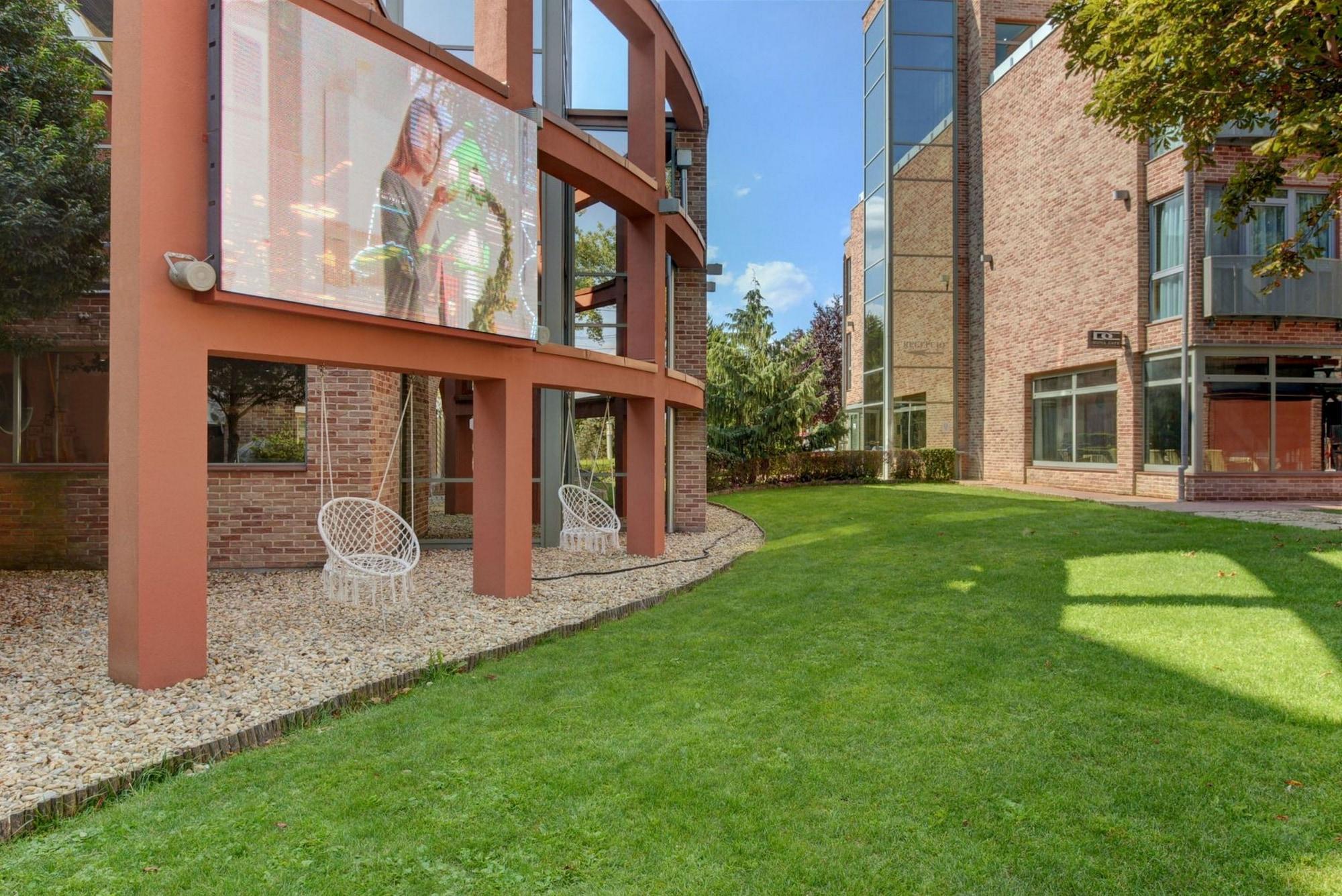 Holiday Beach Budapest Wellness Hotel With Sauna Park Exterior foto
