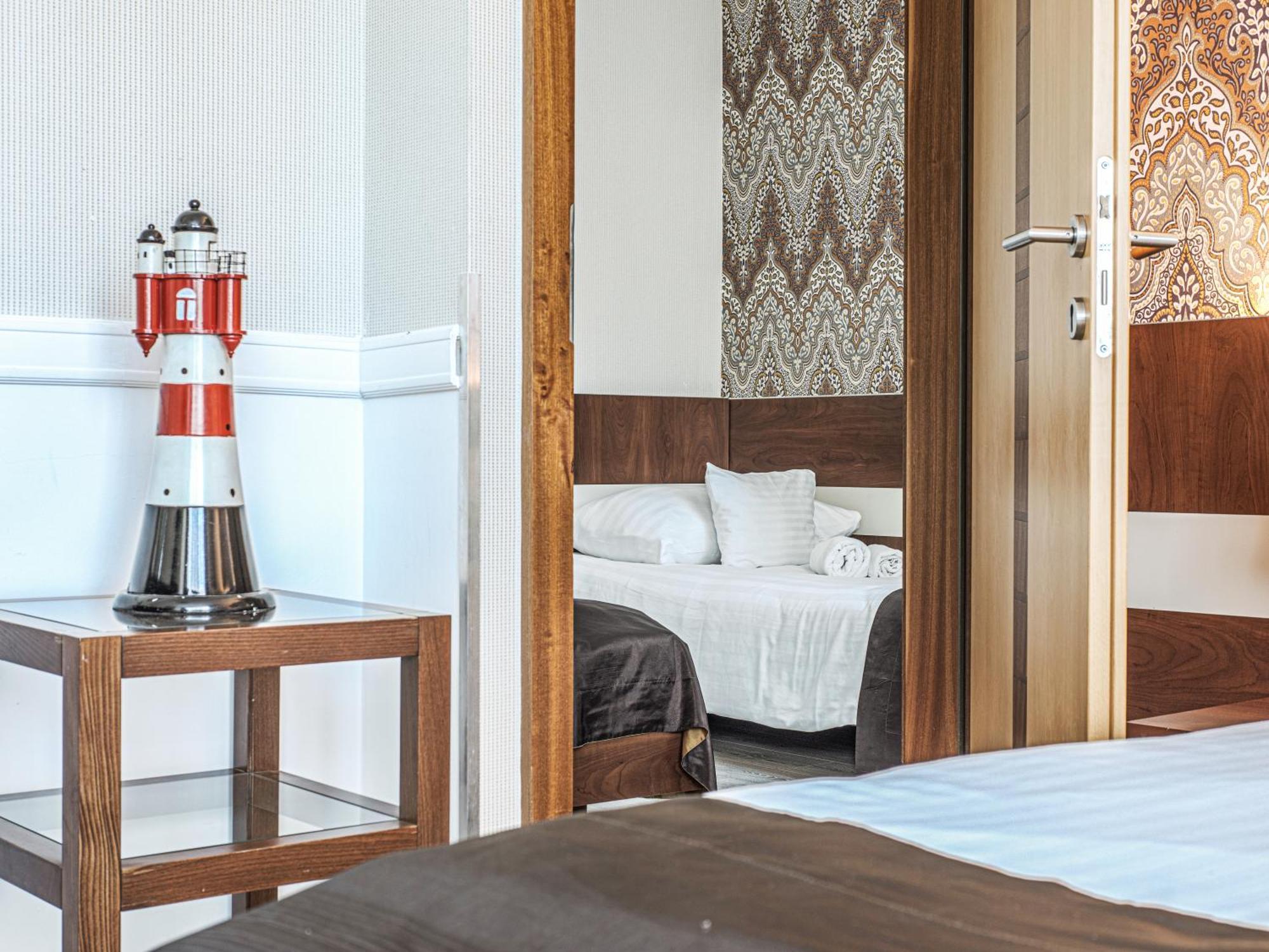 Holiday Beach Budapest Wellness Hotel With Sauna Park Exterior foto