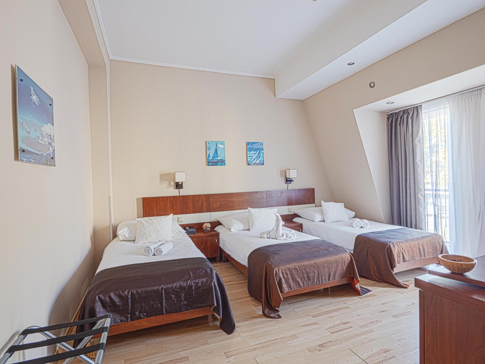 Holiday Beach Budapest Wellness Hotel With Sauna Park Exterior foto