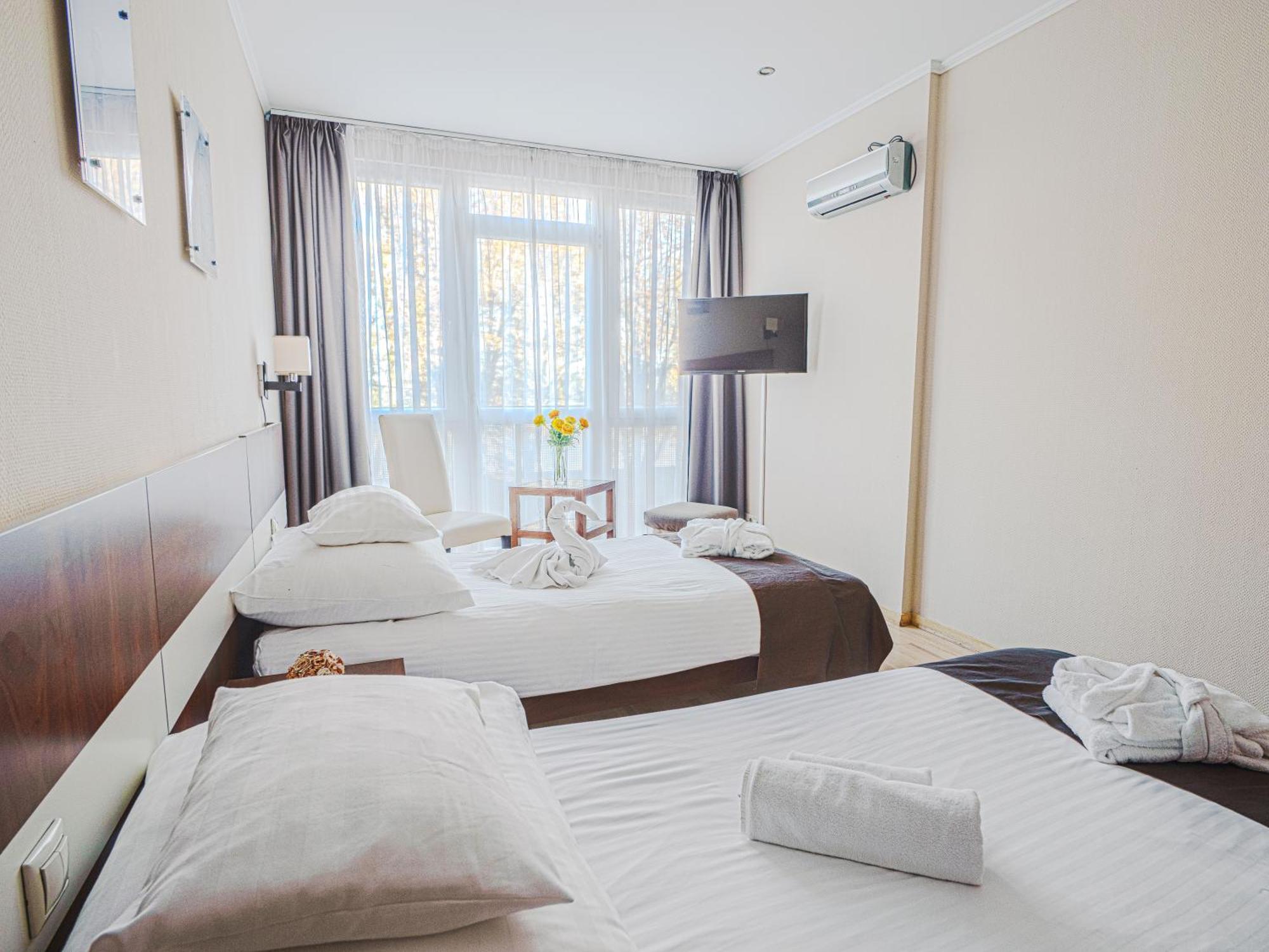 Holiday Beach Budapest Wellness Hotel With Sauna Park Exterior foto