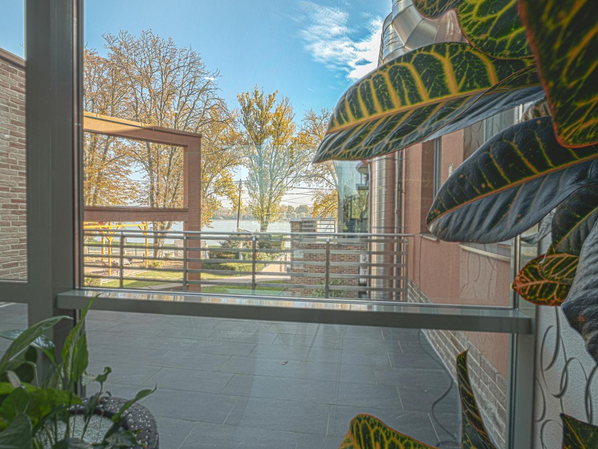 Holiday Beach Budapest Wellness Hotel With Sauna Park Exterior foto