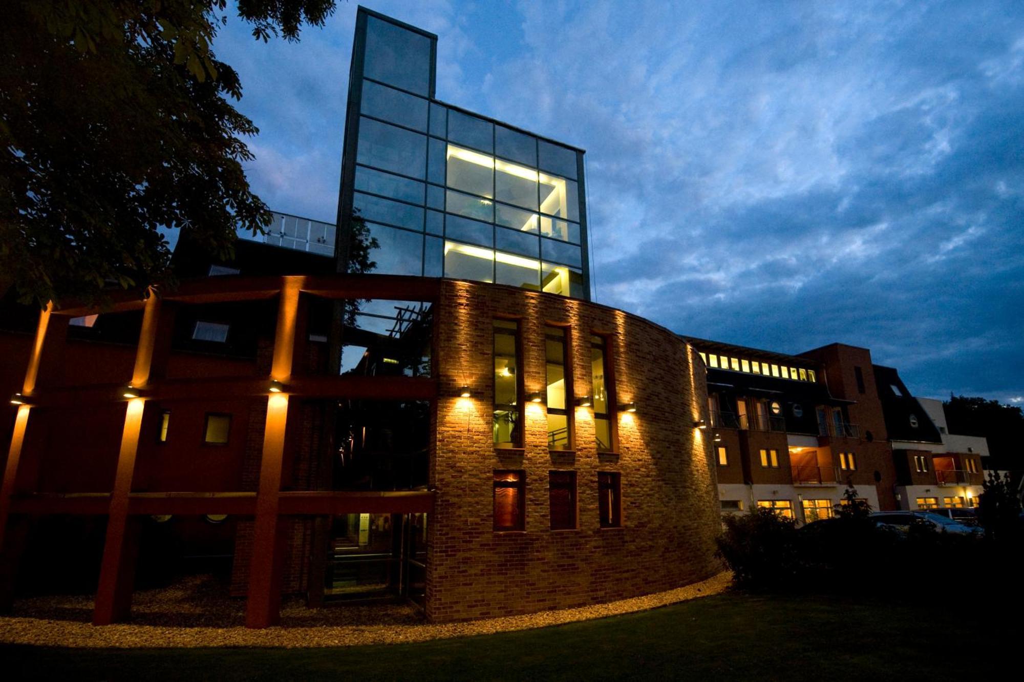 Holiday Beach Budapest Wellness Hotel With Sauna Park Exterior foto