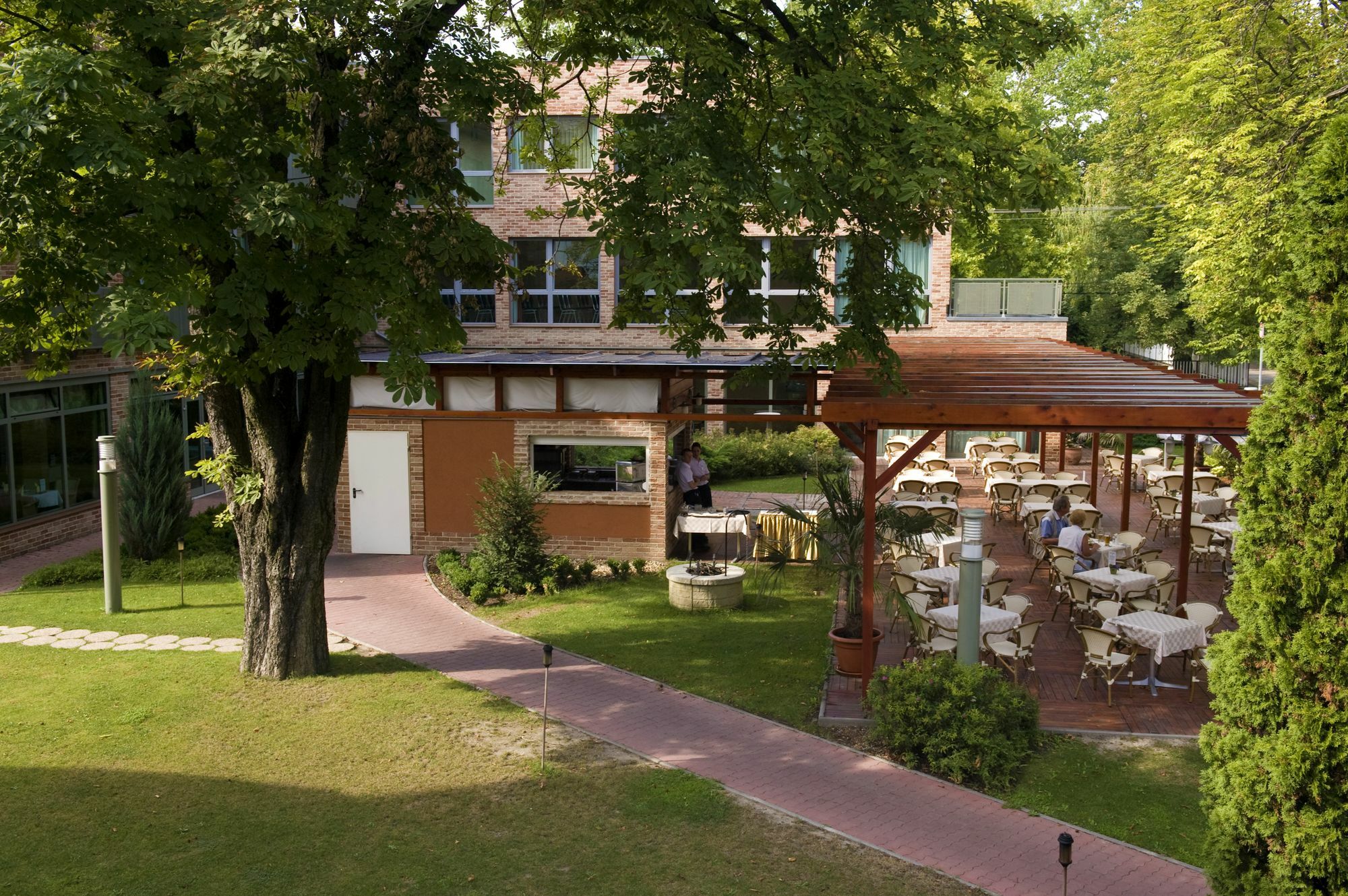 Holiday Beach Budapest Wellness Hotel With Sauna Park Exterior foto